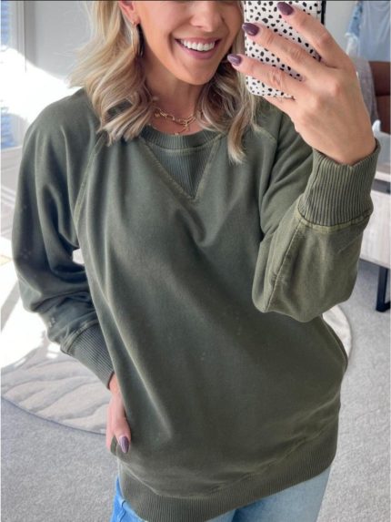 Women's Oversized Ribbed Hoodie Pullover - Winter Warm Sweater with Pockets, Loose Fit Long Sleeve Casual Sweating-Free Sweater, Machine Washable Brownu002FBeige Tunic Top for Fall & Winter Layering
